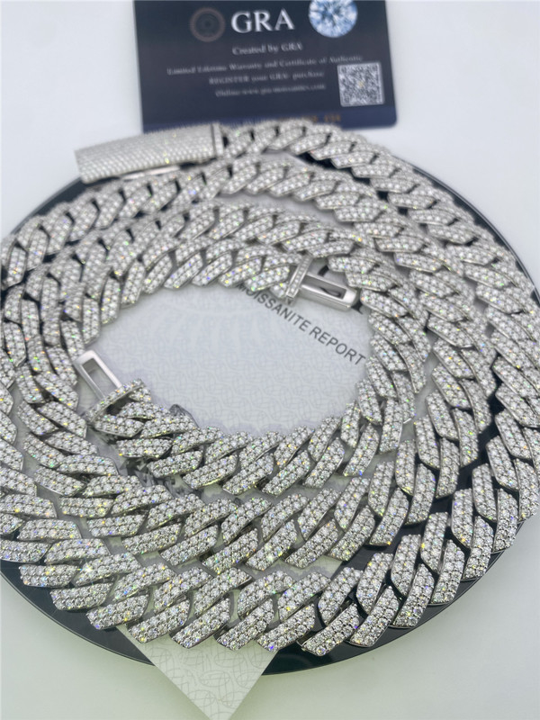 OEM Diamond Cuban Link Necklace Miami Cuban Chain Link Environmental Friendly